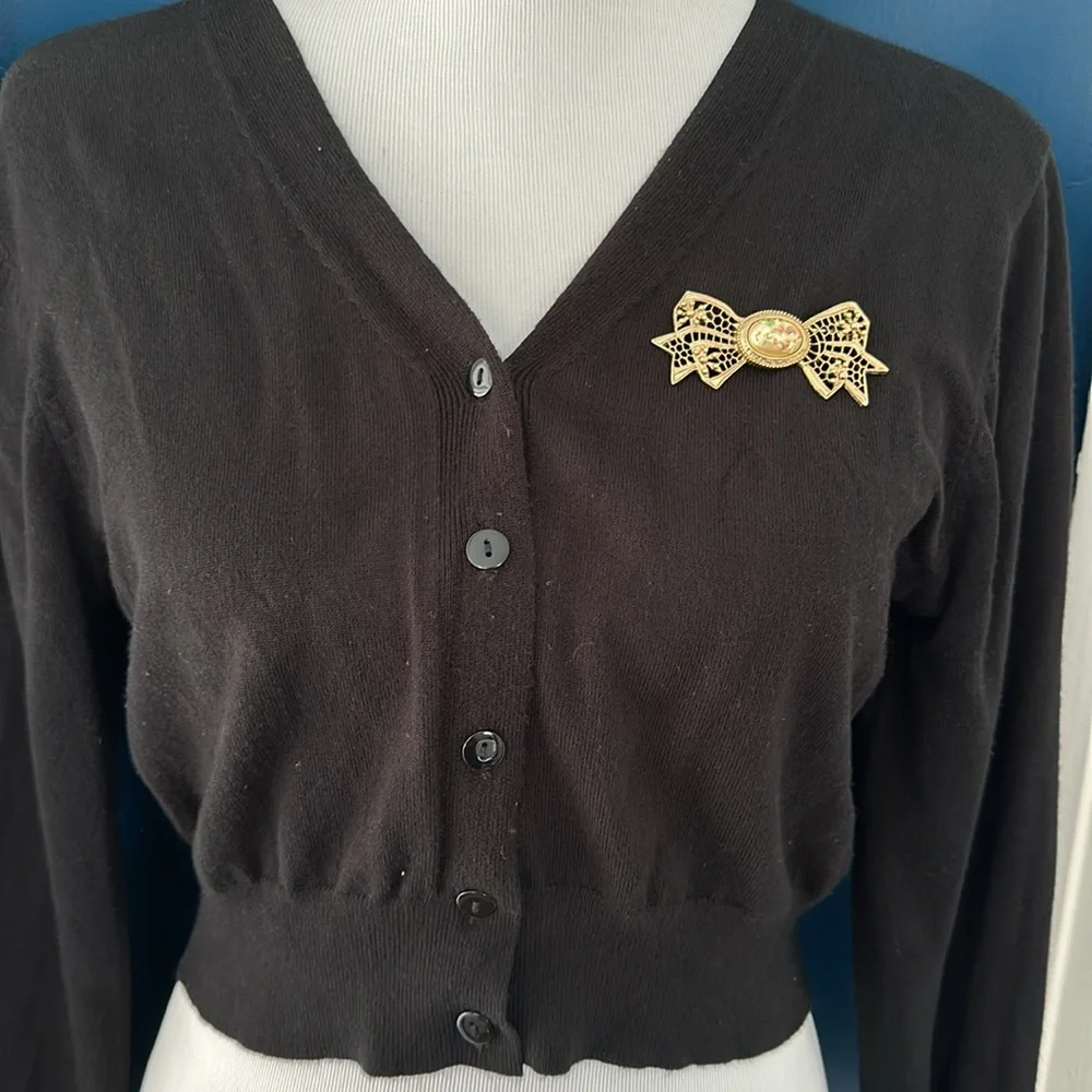 Vintage Gold Bow Victorian Style Brooch